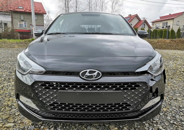 Hyundai i20 cena 25900 przebieg: 179000, rok produkcji 2015 z Skarszewy małe 781